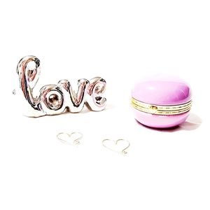 Gold Heart Earrings in French Macaron Jewelry Box
